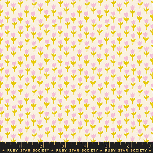 1 800 Calico Tulips By Alexia Abegg Of Ruby Star Society For Moda Natural