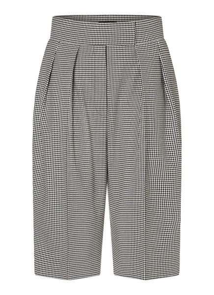 Burda - 5626 Ladies Pants & Shorts