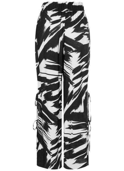 Burda - 5743 Ladies Trousers