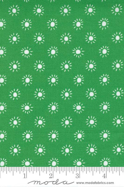 Jungle Paradise Suns by Stacy Iest Hsu for Moda Green