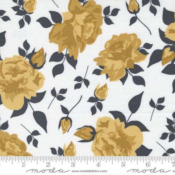 Midnight In The Garden Vintage Roses By Sweetfire Road For Moda White / Gold