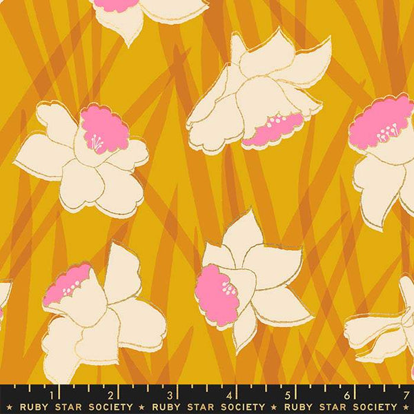 Reverie Daffodils By Melody Miller Of Ruby Star Society For Moda Goldenrod / Metallic