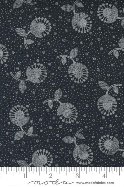 Whispers Metallic Crazy Daisy by Studio M for Moda Black / Silver