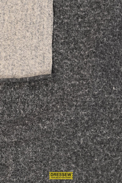 Wool Blend Fleece Yarn Dyed Charcoal Mix